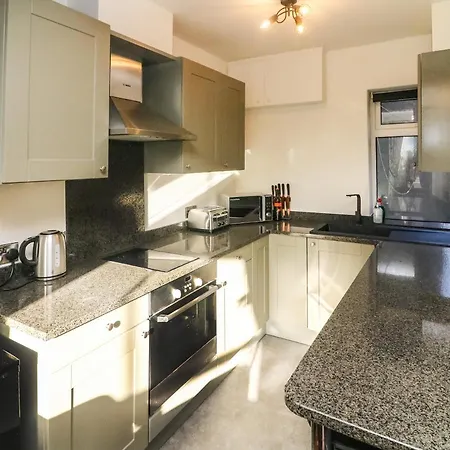 1a Lower Croft Street *