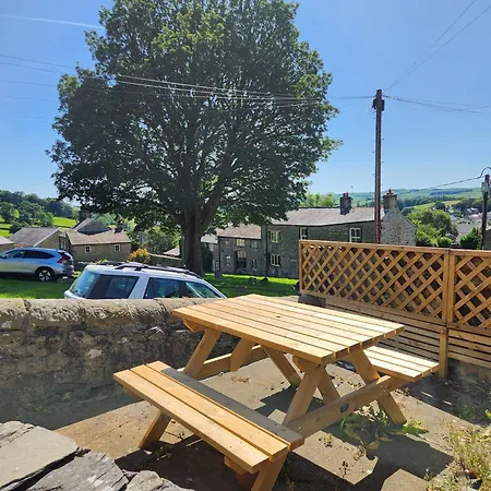 1a Lower Croft Street *